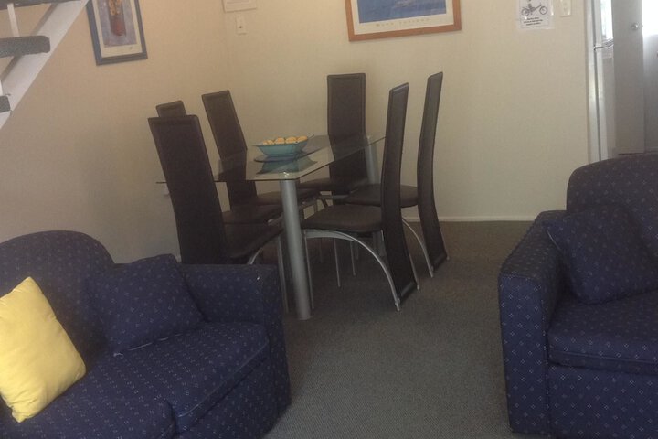 Room 7 of 25