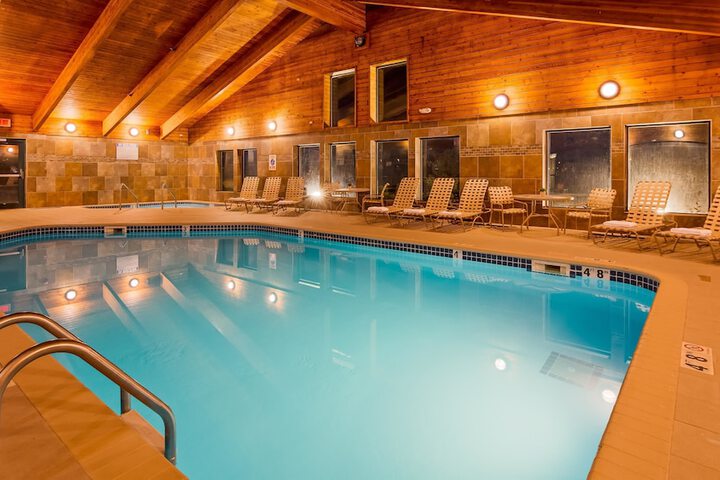 Pool 21 of 27