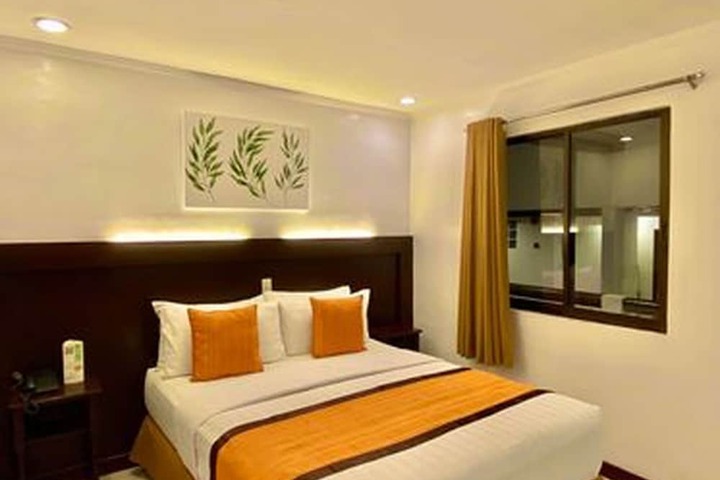 Room 18 of 34