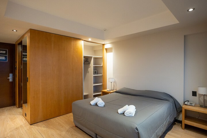 Room 34 of 76