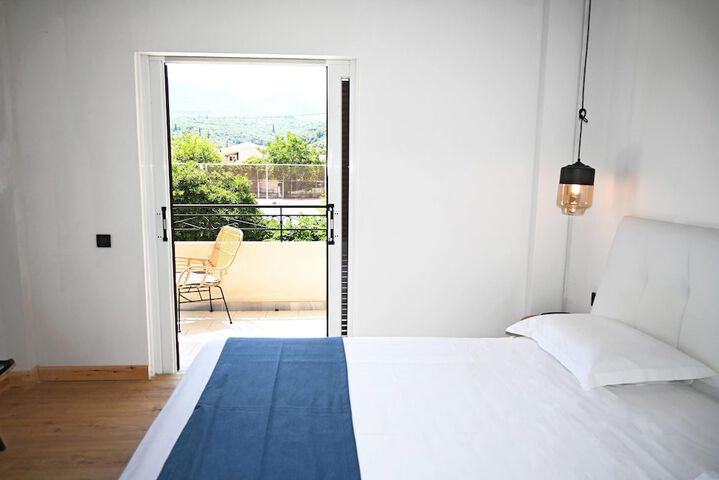 Room 16 of 123