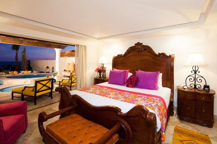 Room 10 of 74