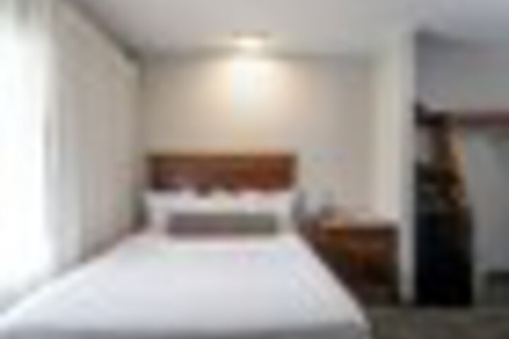 Room 92 of 549