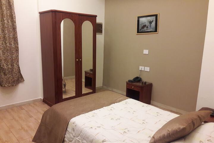 Room 17 of 119