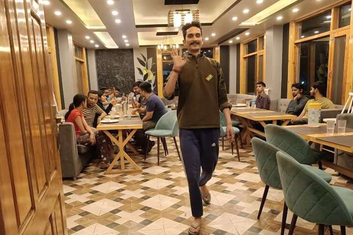Dining 14 of 26