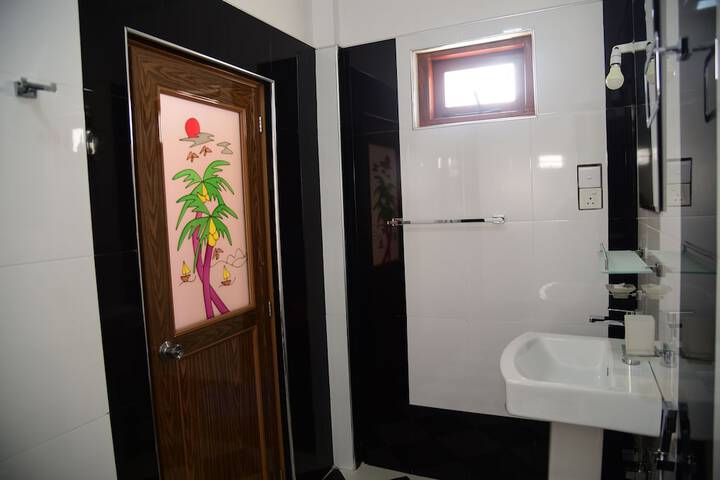 Room 15 of 25
