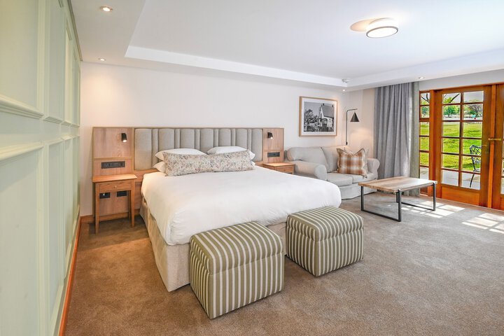 Room 8 of 40