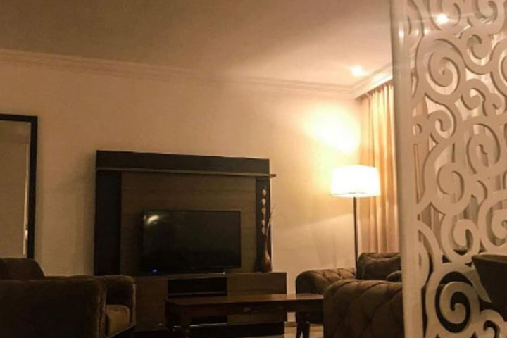 Room 6 of 21