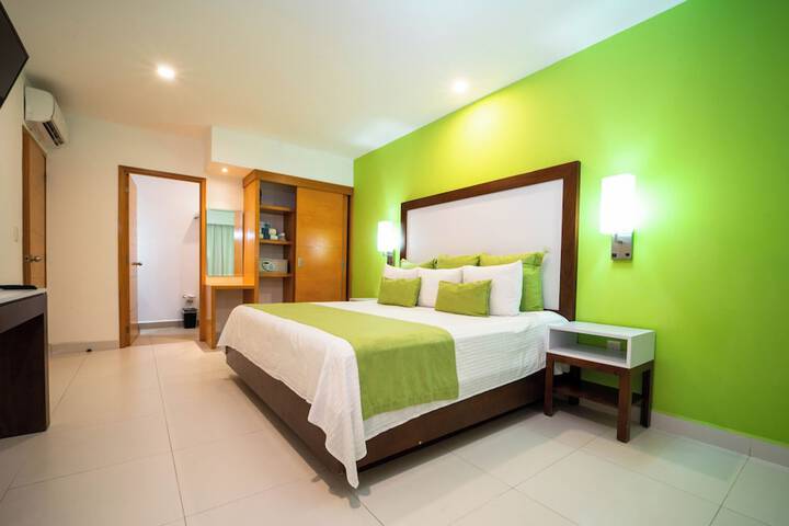 Room 4 of 86