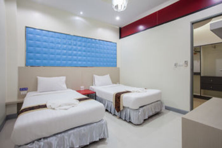 Room 5 of 29