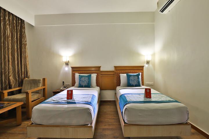 Room 9 of 30