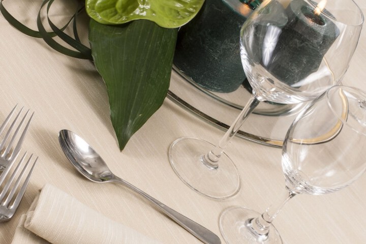 Dining 34 of 48