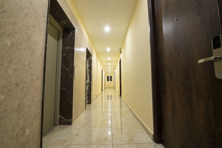 Ballroom/Hall 43 of 45