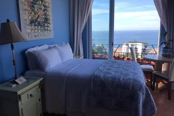 Room 10 of 71