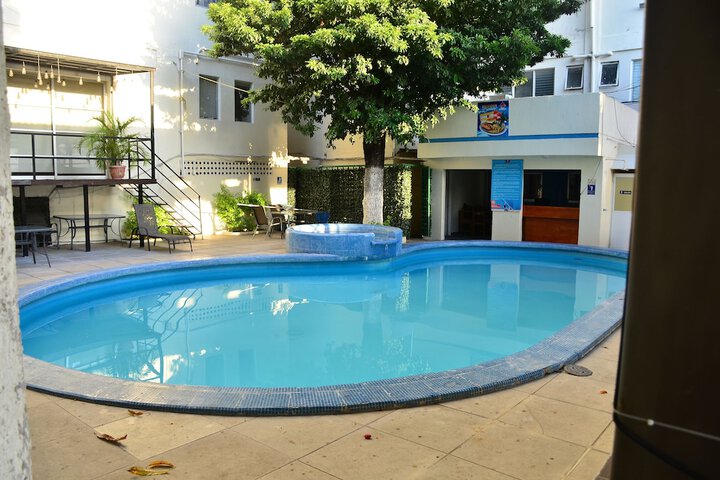Hotel Pool