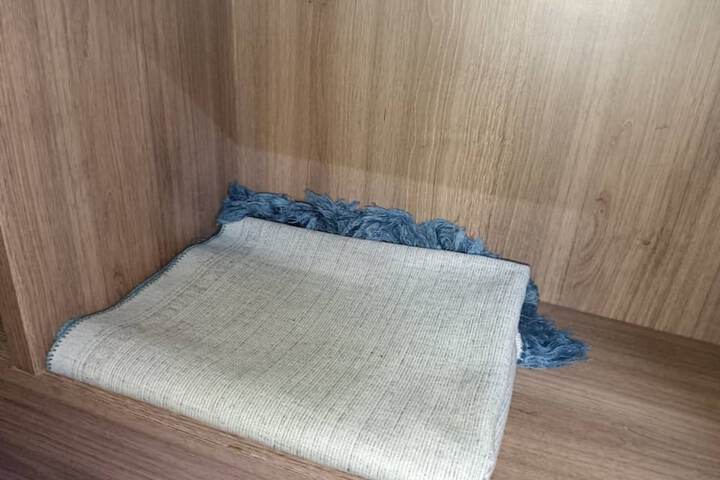 Room 15 of 28