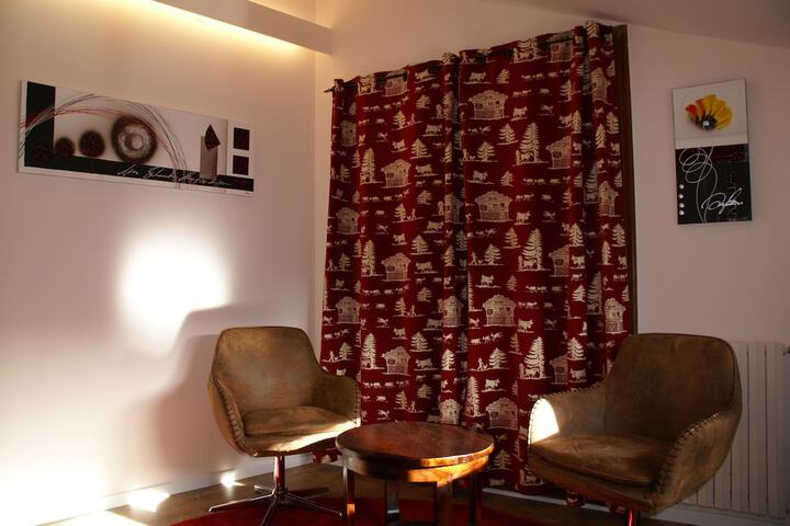 Room 5 of 63