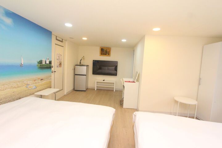 Room 66 of 246