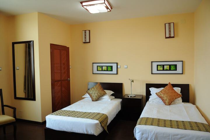 Room 8 of 20