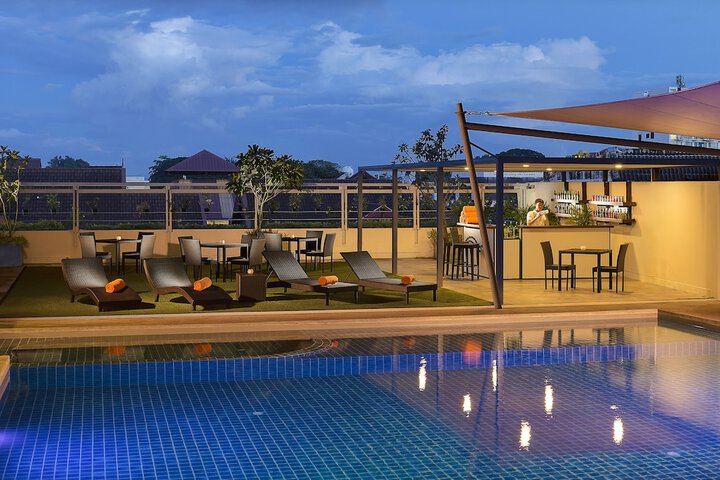 Pool 56 of 90