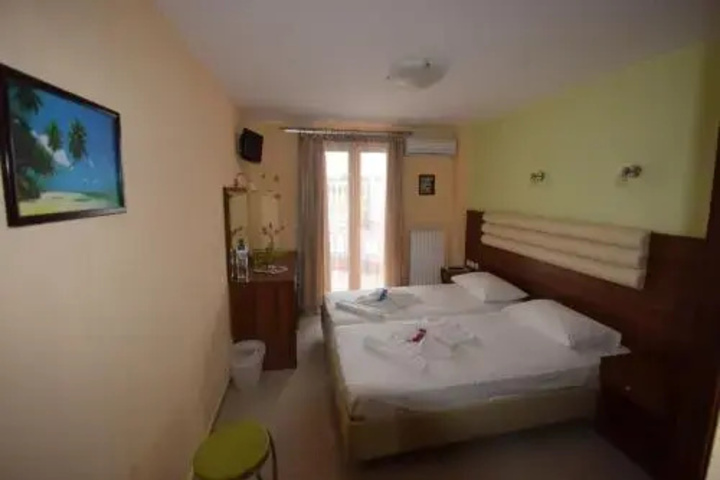 Room 4 of 14