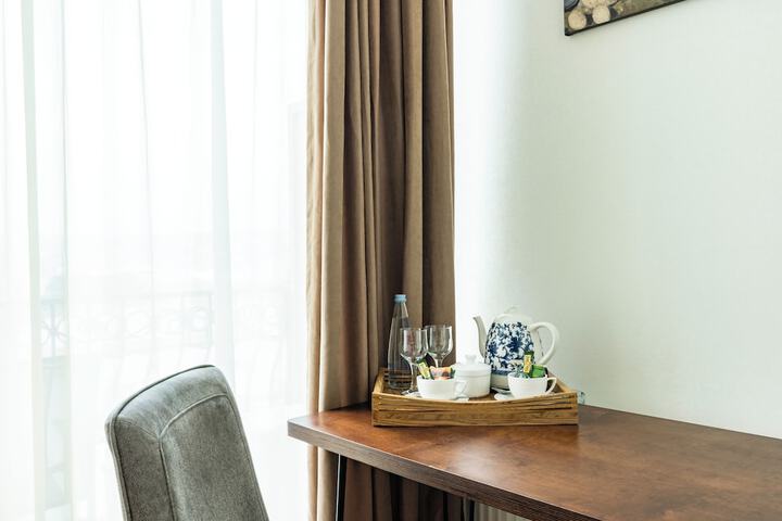 Room 42 of 95
