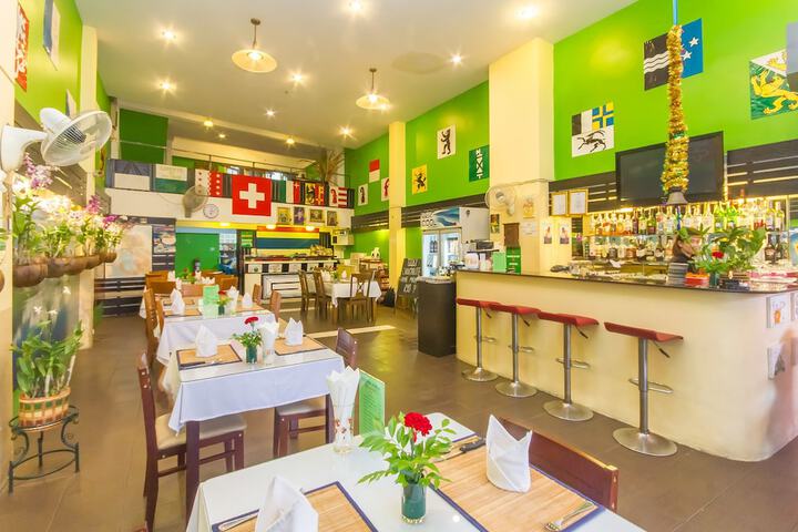 Dining Photos