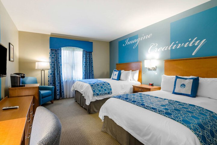 2 Queen Beds (7 of 17)