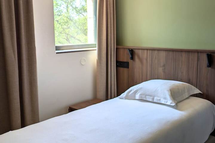 Room 9 of 64