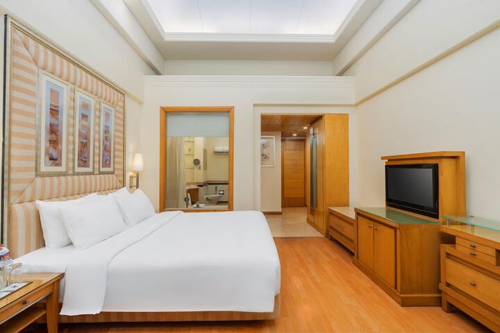 Room 14 of 63
