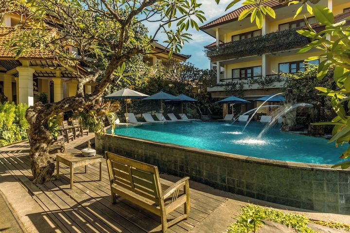Pools & Facilities