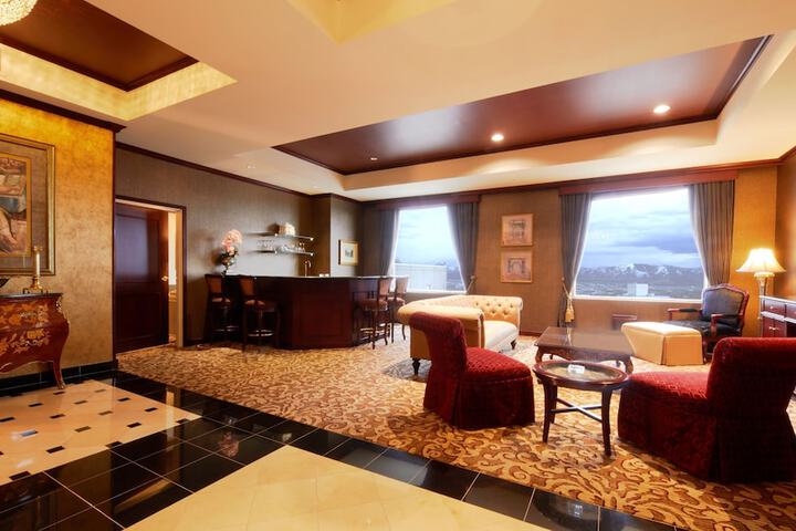 Deluxe Room 1 King (29 of 30)