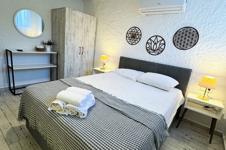 Room 12 of 45