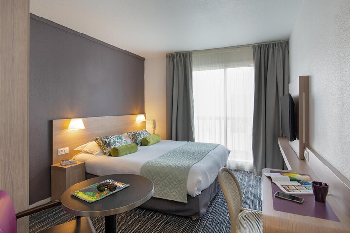 Room 35 of 111