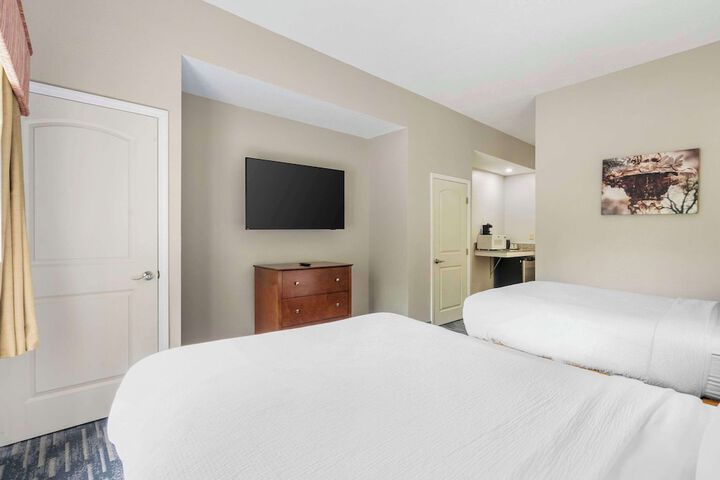 Room 9 of 23