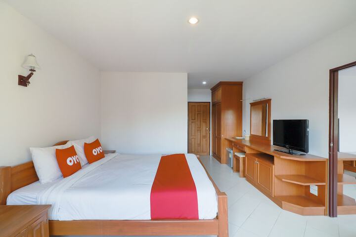 Room 9 of 42
