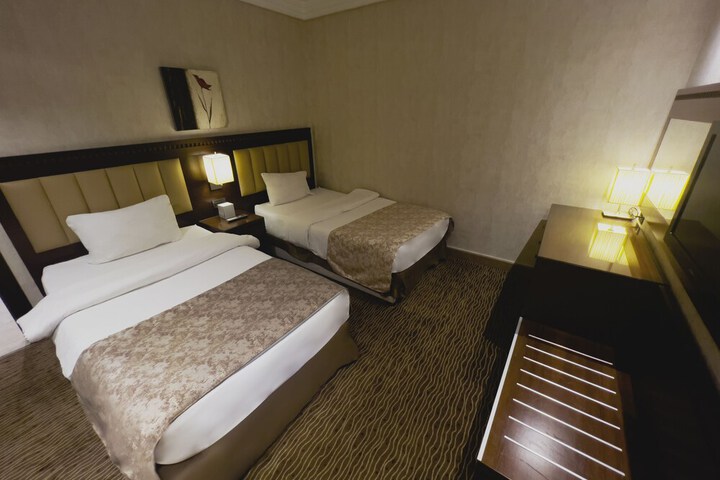Room 15 of 44