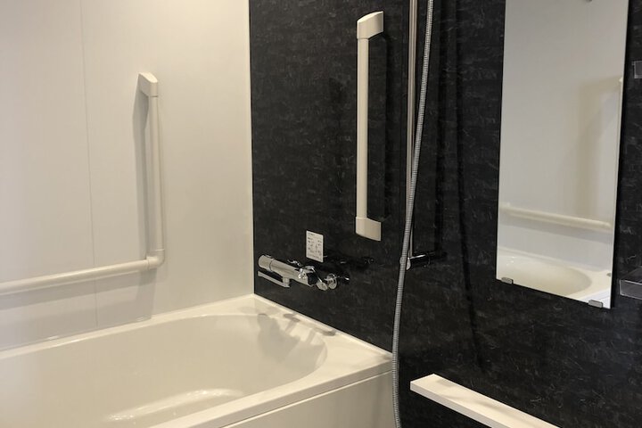 Room 6 of 75