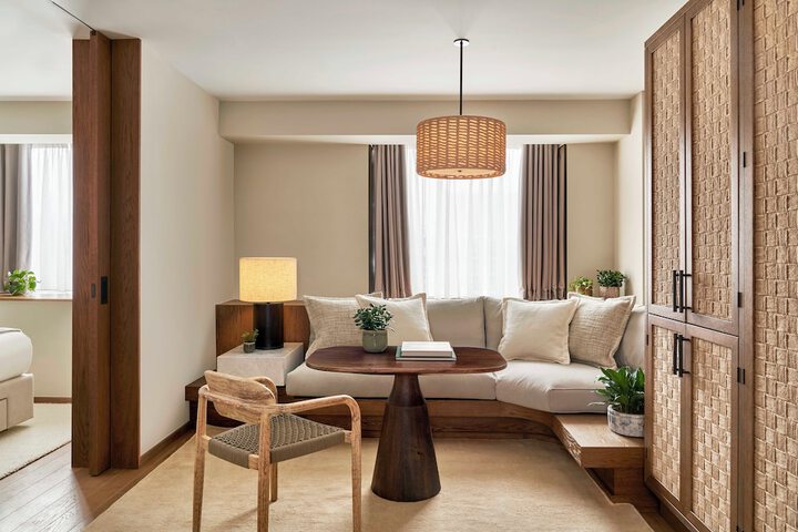 Room 41 of 100