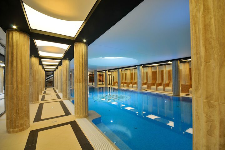 Pool 17 of 27