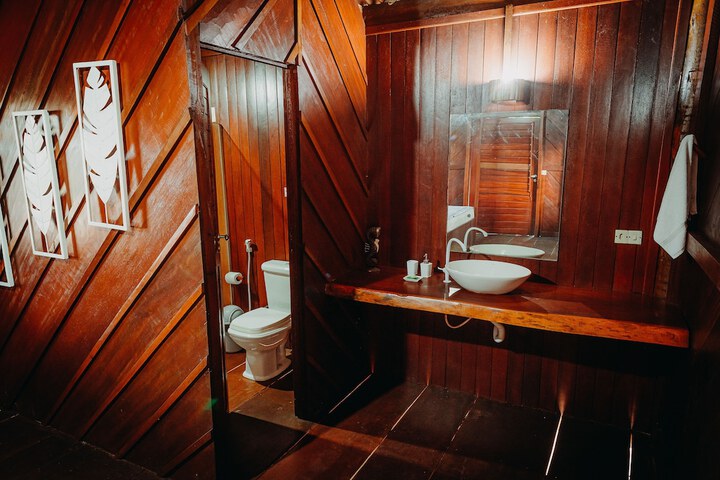 Room 43 of 66