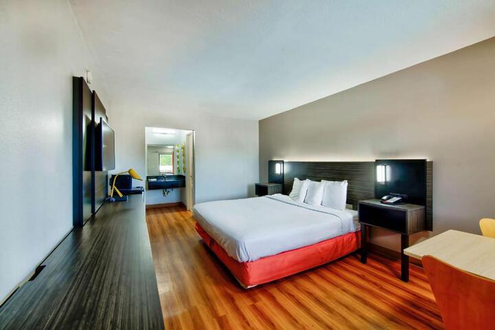 2 Double Beds (5 of 8)