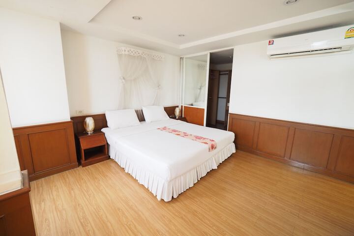 Room 15 of 46