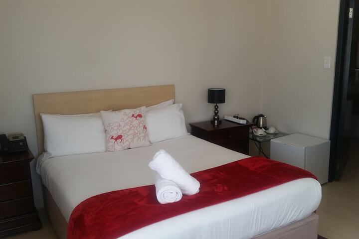 Room 6 of 76