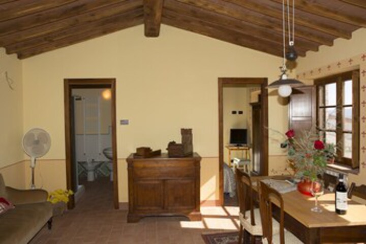 Room 15 of 48