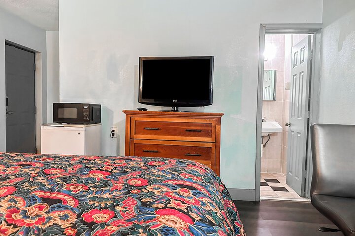 Room 19 of 110