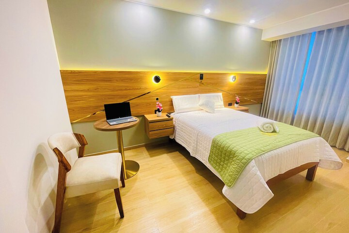Room 6 of 22