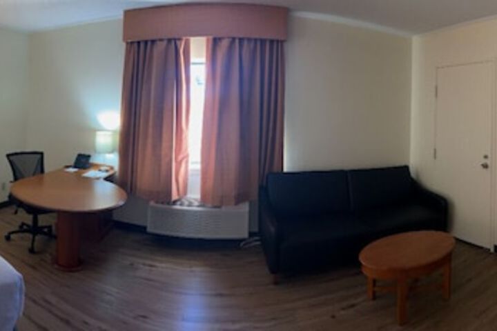 1 King Bed (12 of 13)