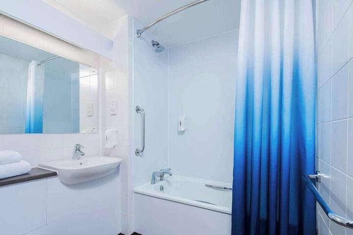 Room 21 of 25