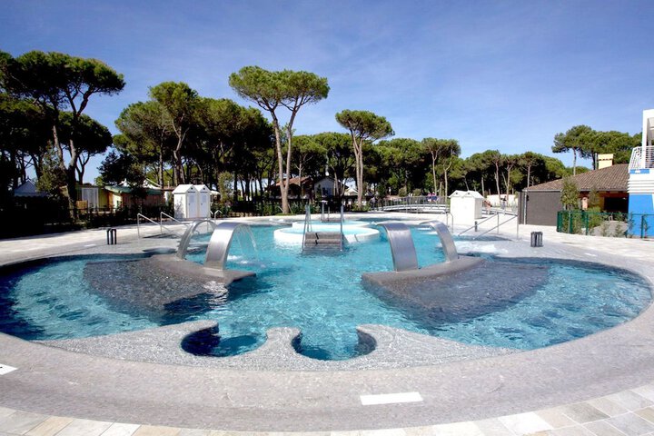 Hotel Pool